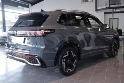 Volkswagen Tiguan Allspace 2.0 tdi R-Line 150cv dsg (4)