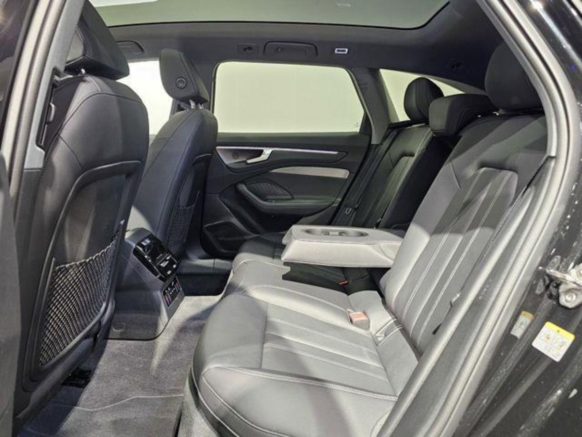 Audi A6 Avant 3.0 TDI 204CV quattro S tronic Ambiente (11)