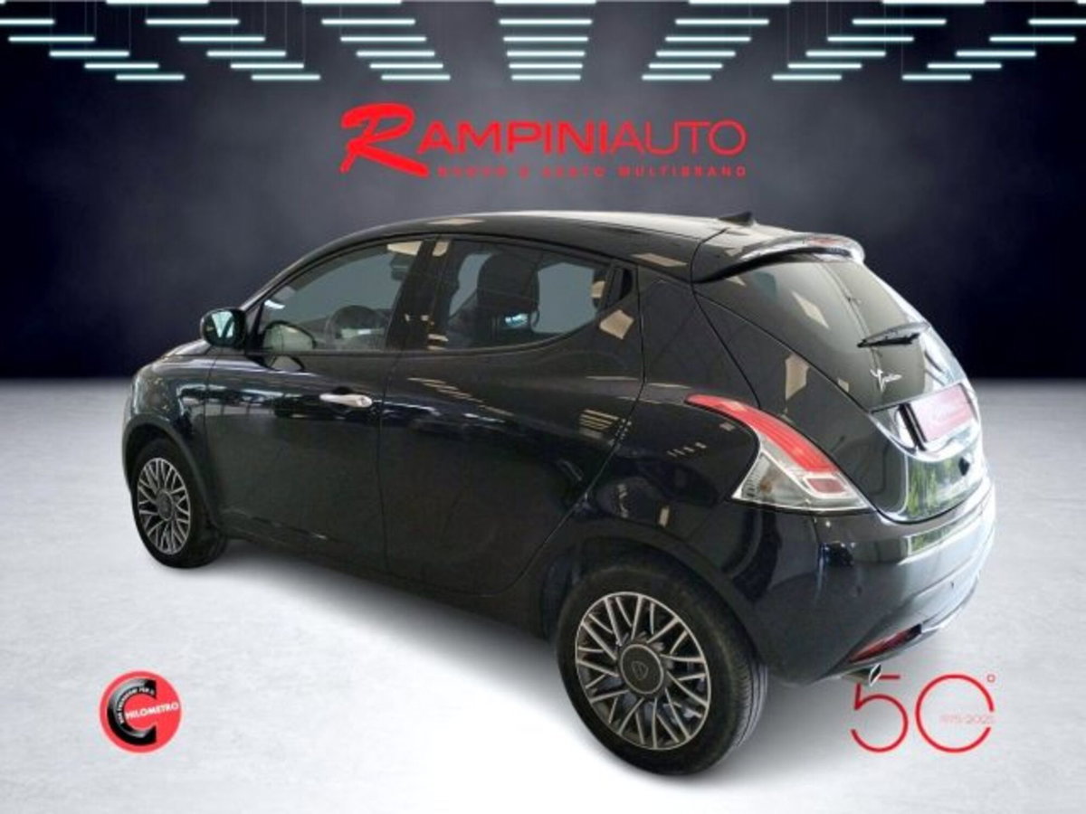 Lancia Ypsilon 1.0 FireFly 5 porte S&S Hybrid Gold Plus (12)