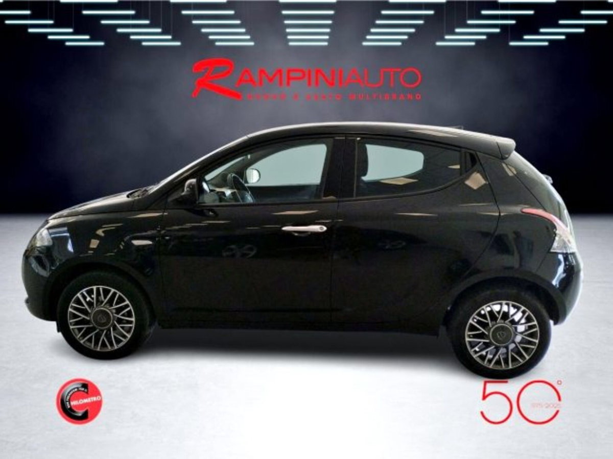Lancia Ypsilon 1.0 FireFly 5 porte S&S Hybrid Gold Plus (13)