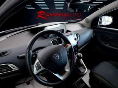 Lancia Ypsilon 1.0 FireFly 5 porte S&S Hybrid Gold Plus (15)