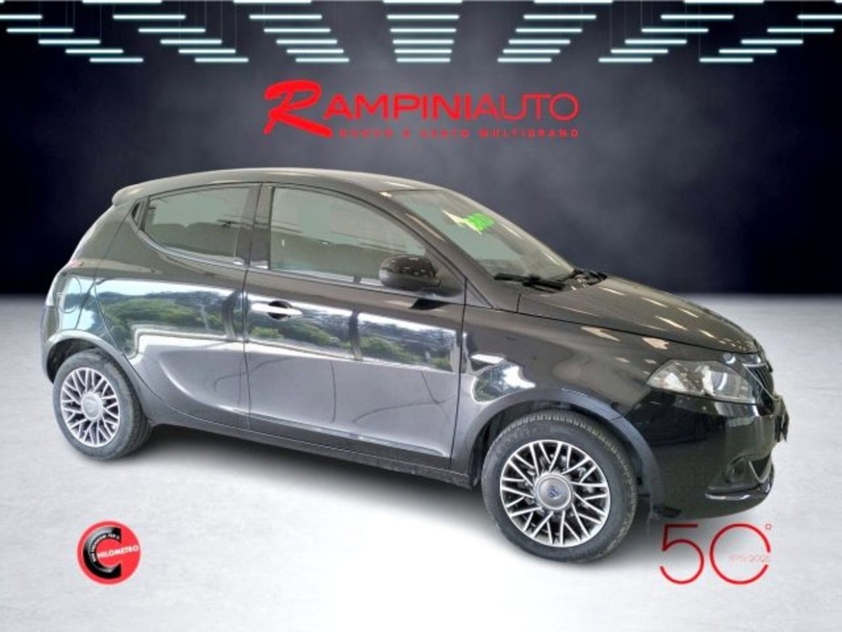 Lancia Ypsilon 1.0 FireFly 5 porte S&S Hybrid Gold Plus (7)