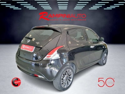 Lancia Ypsilon 1.0 FireFly 5 porte S&S Hybrid Gold Plus (9)
