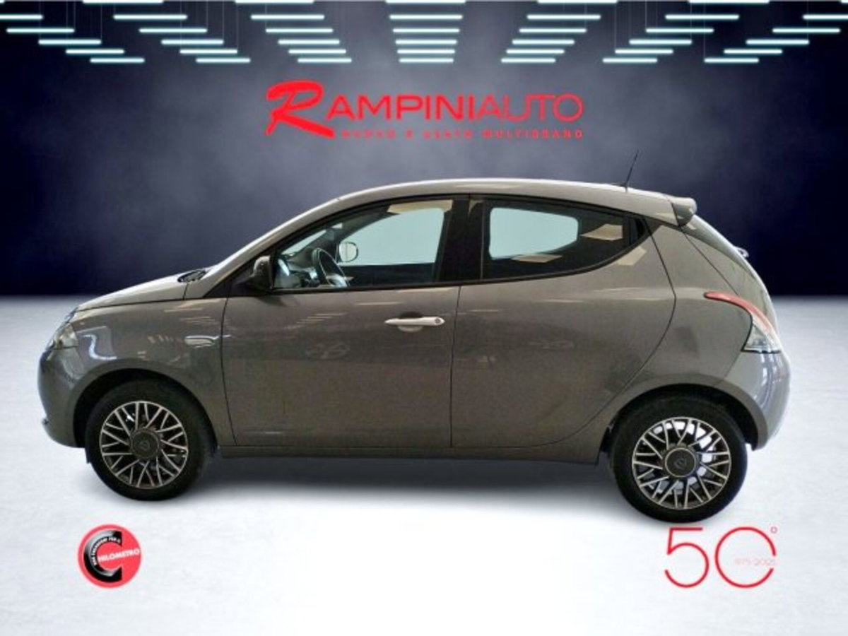 Lancia Ypsilon 1.0 FireFly 5 porte S&S Hybrid Gold Plus (13)