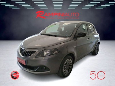 Lancia Ypsilon 1.0 FireFly 5 porte S&S Hybrid Gold Plus (2)