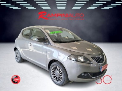 Lancia Ypsilon 1.0 FireFly 5 porte S&S Hybrid Gold Plus (6)