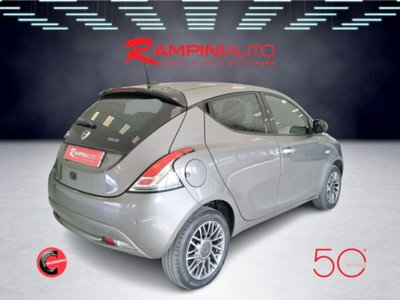 Lancia Ypsilon 1.0 FireFly 5 porte S&S Hybrid Gold Plus (8)
