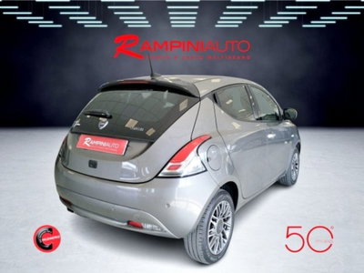 Lancia Ypsilon 1.0 FireFly 5 porte S&S Hybrid Gold Plus (9)
