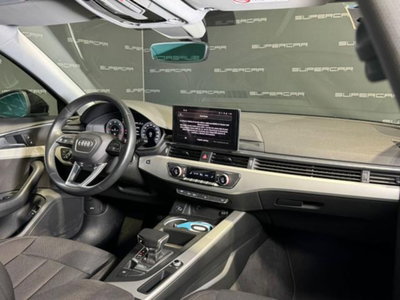 Audi A4 Avant 30 TDI/136 CV S tronic Business Advanced (8)