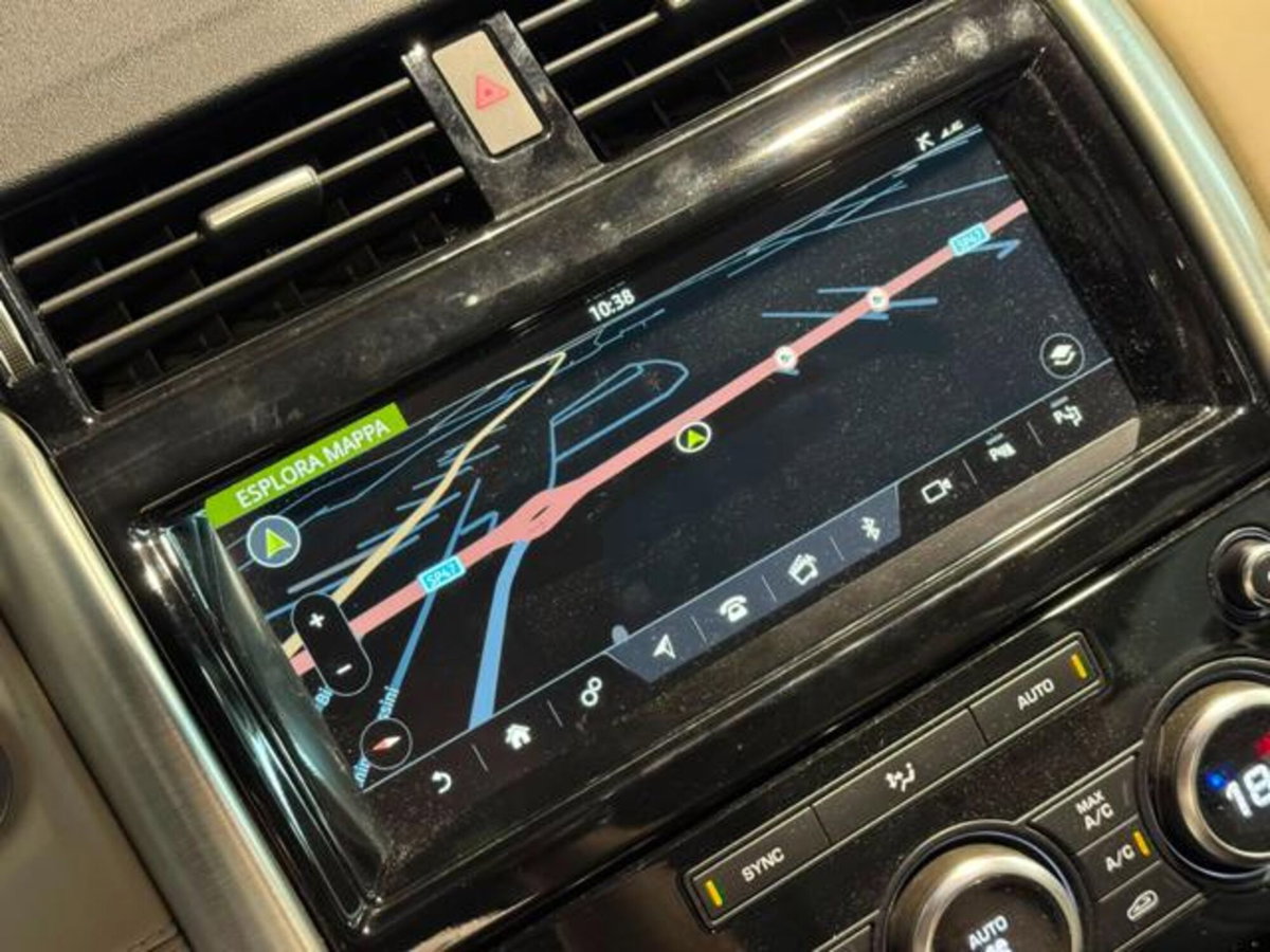 Land Rover Discovery 3.0 SDV6 306 CV HSE (16)