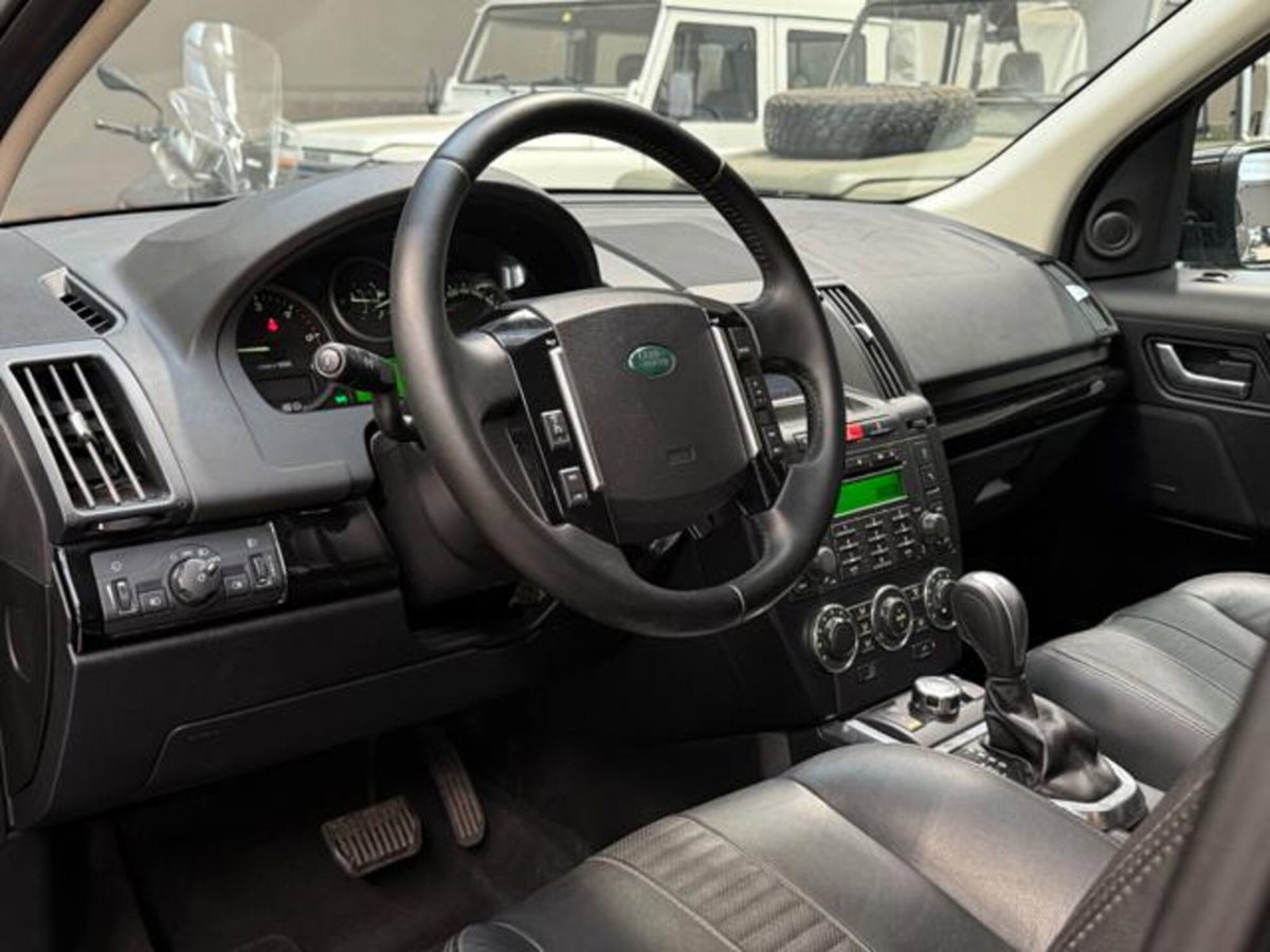 Land Rover Freelander 2.2 SD4 S.W. SE (9)