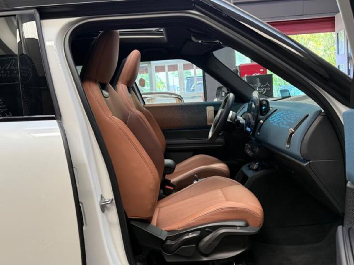 MINI Mini Countryman E Favoured (13)