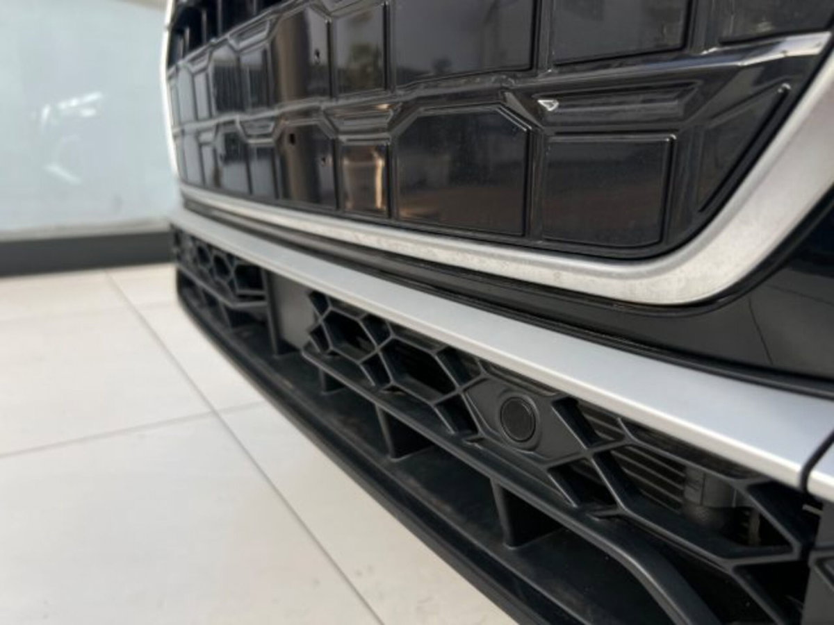 Audi Q2 Q2 35 TDI quattro S tronic S line Edition (5)