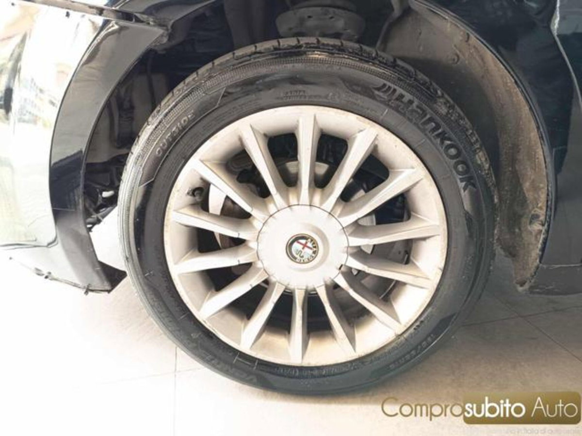 Alfa Romeo MiTo 1.4 T 120 CV GPL Distinctive (13)