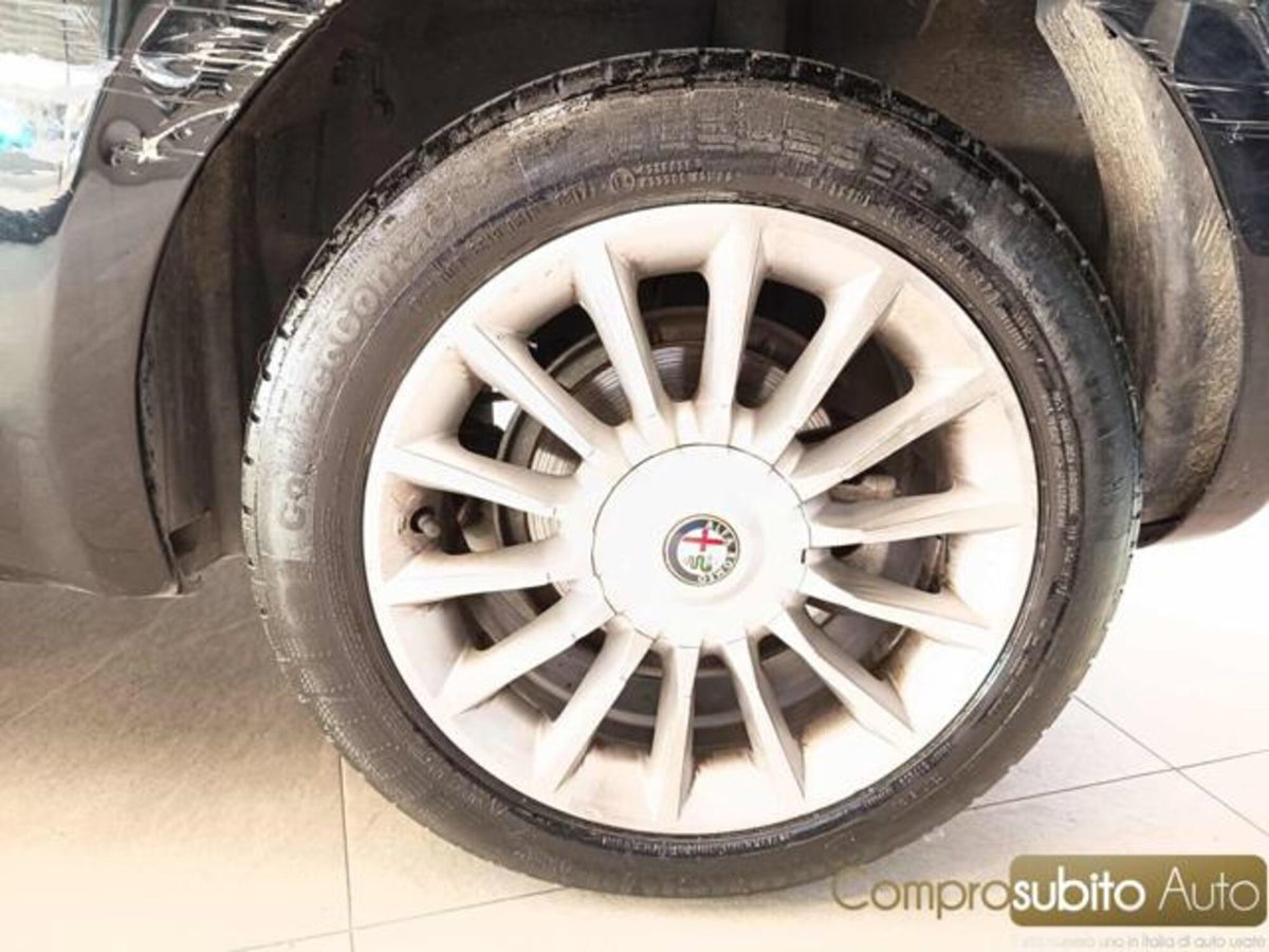 Alfa Romeo MiTo 1.4 T 120 CV GPL Distinctive (19)