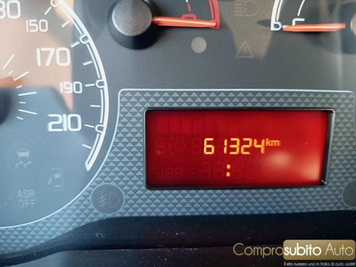 Fiat Fiorino 1.3 MJT 80CV Combinato (18)