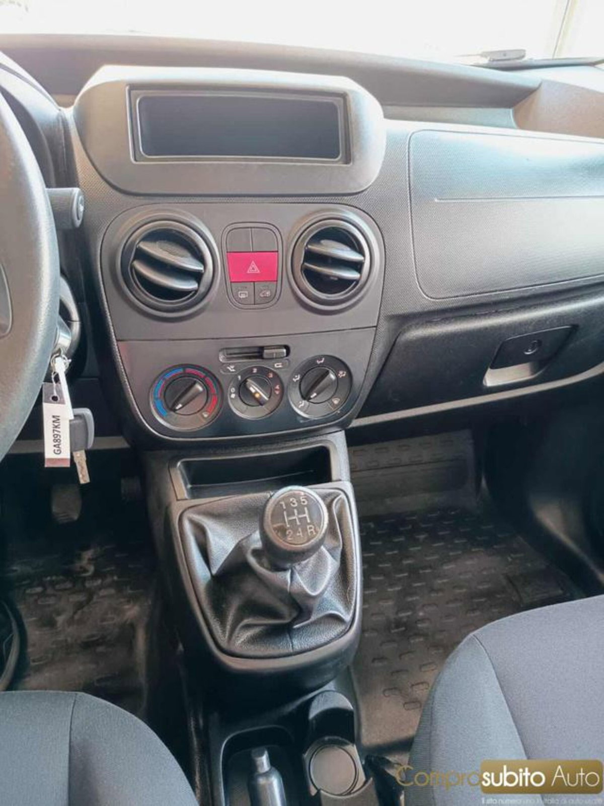 Fiat Fiorino 1.3 MJT 95CV Combinato (15)