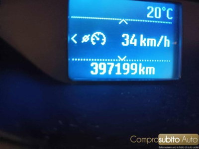 Ford C-Max 1.6 TDCi 95CV Titanium (10)