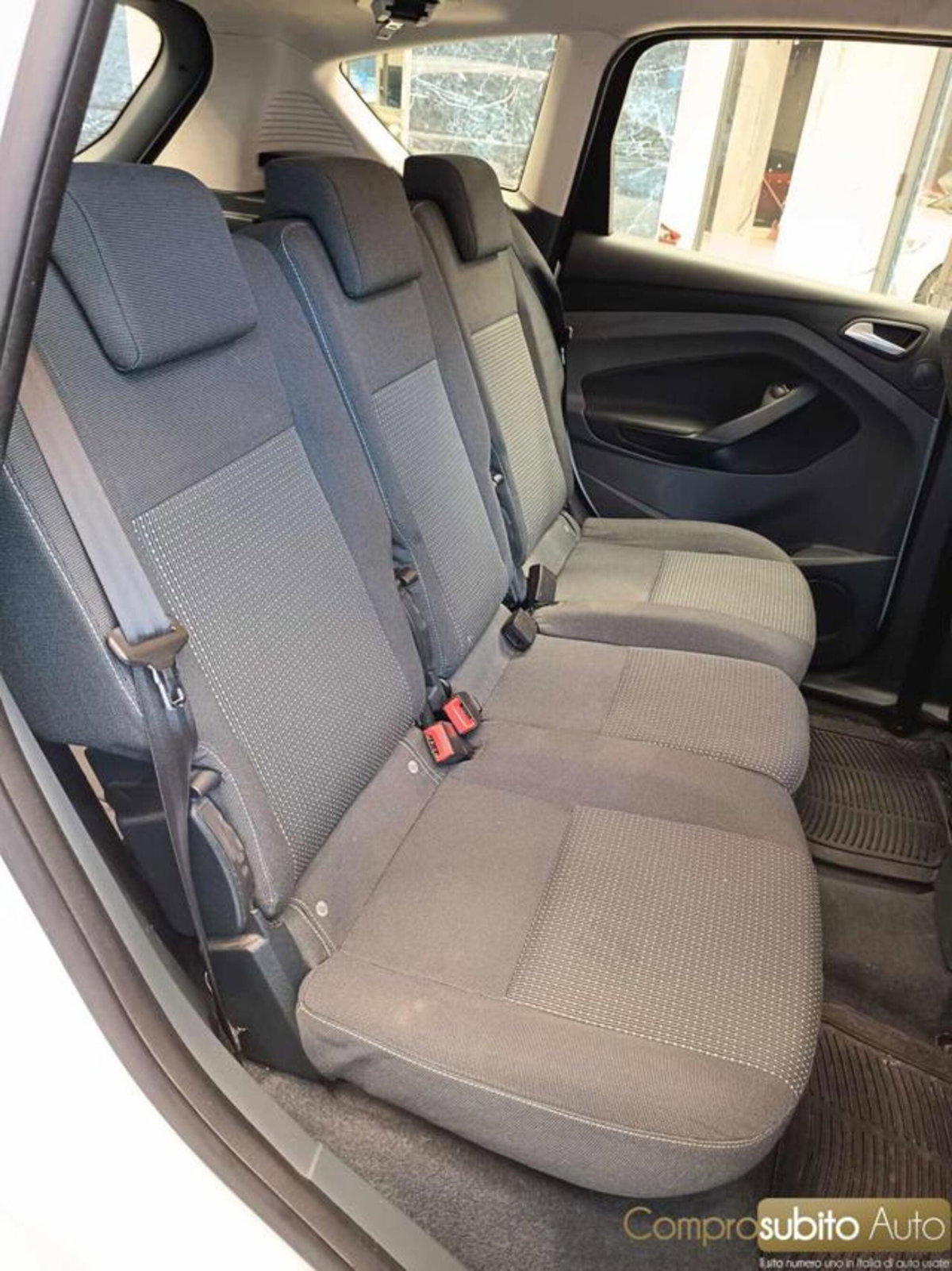 Ford C-Max 1.6 TDCi 95CV Titanium (15)