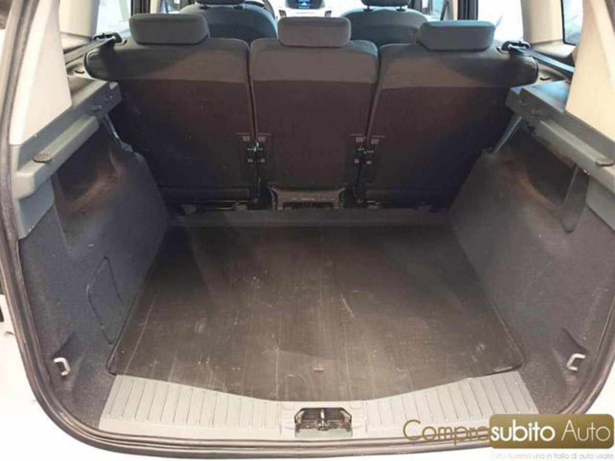 Ford C-Max 1.6 TDCi 95CV Titanium (19)