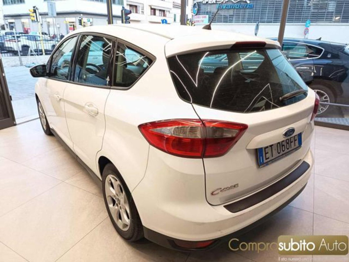 Ford C-Max 1.6 TDCi 95CV Titanium (4)