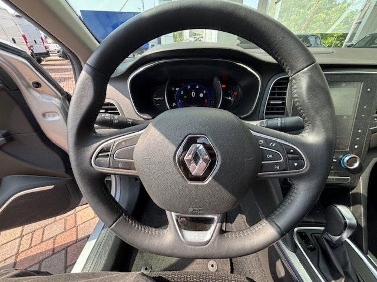 Renault Mégane TCe 140CV EDC FAP Executive (13)