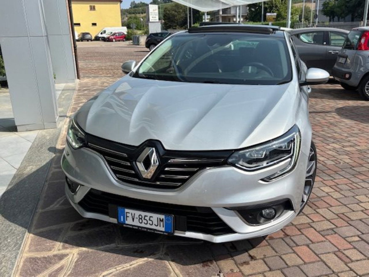 Renault Mégane TCe 140CV EDC FAP Executive (2)