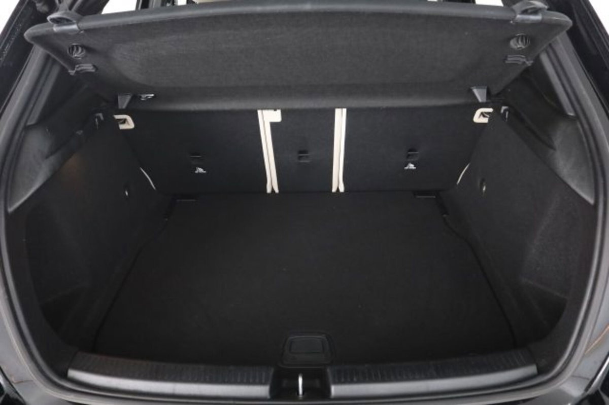 Mercedes-Benz Classe A 180 d Automatic Sport (6)