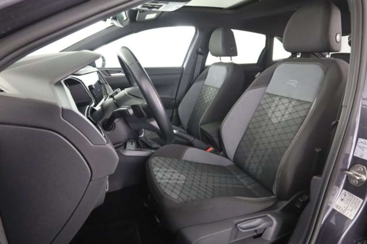 Volkswagen Taigo 1.0 TSI 110 CV DSG R-Line (2)