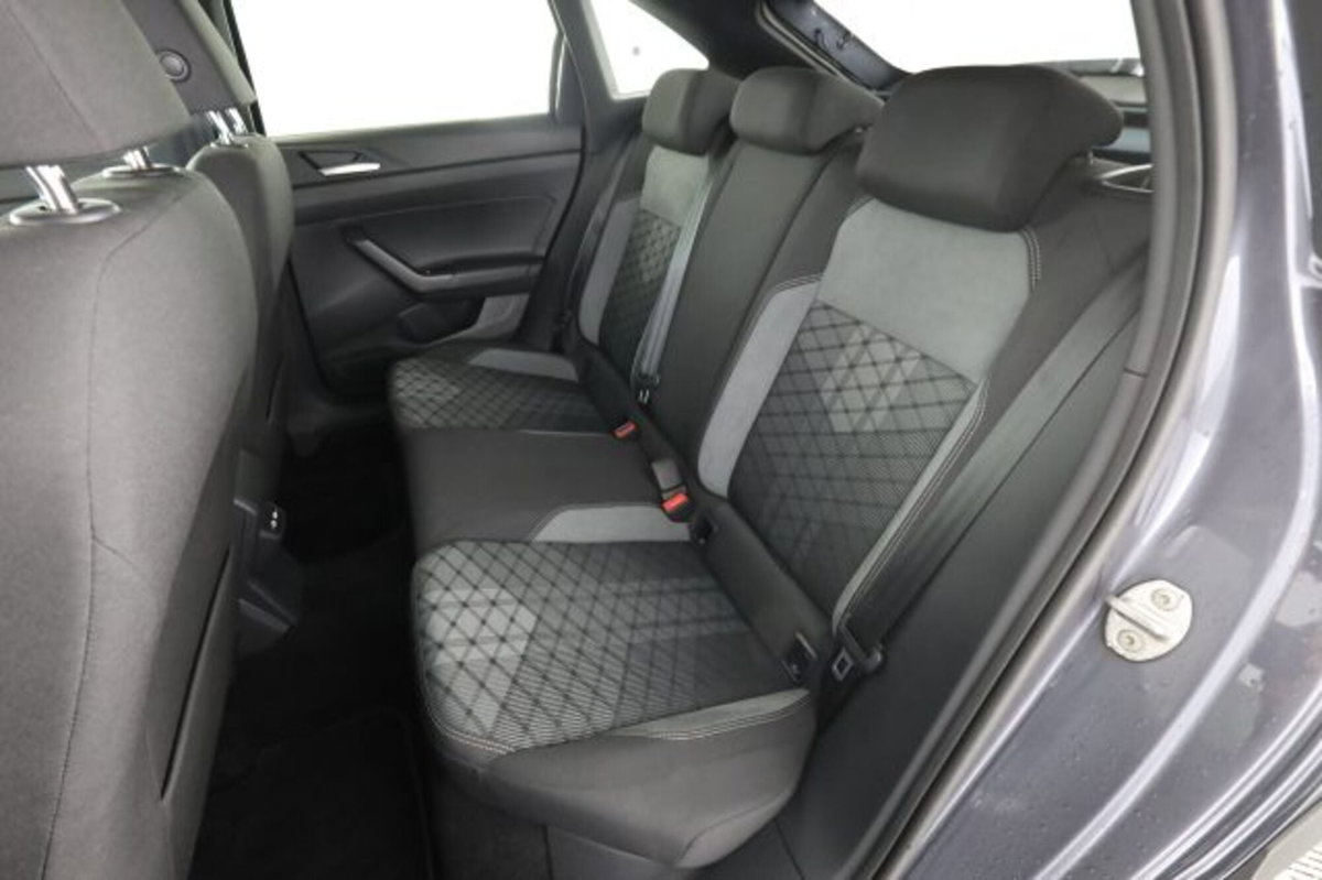 Volkswagen Taigo 1.0 TSI 110 CV DSG R-Line (3)