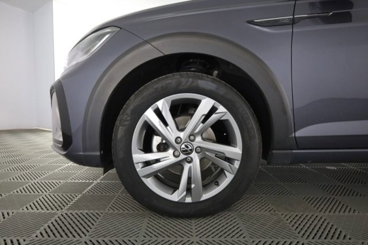 Volkswagen Taigo 1.0 TSI 110 CV DSG R-Line (8)
