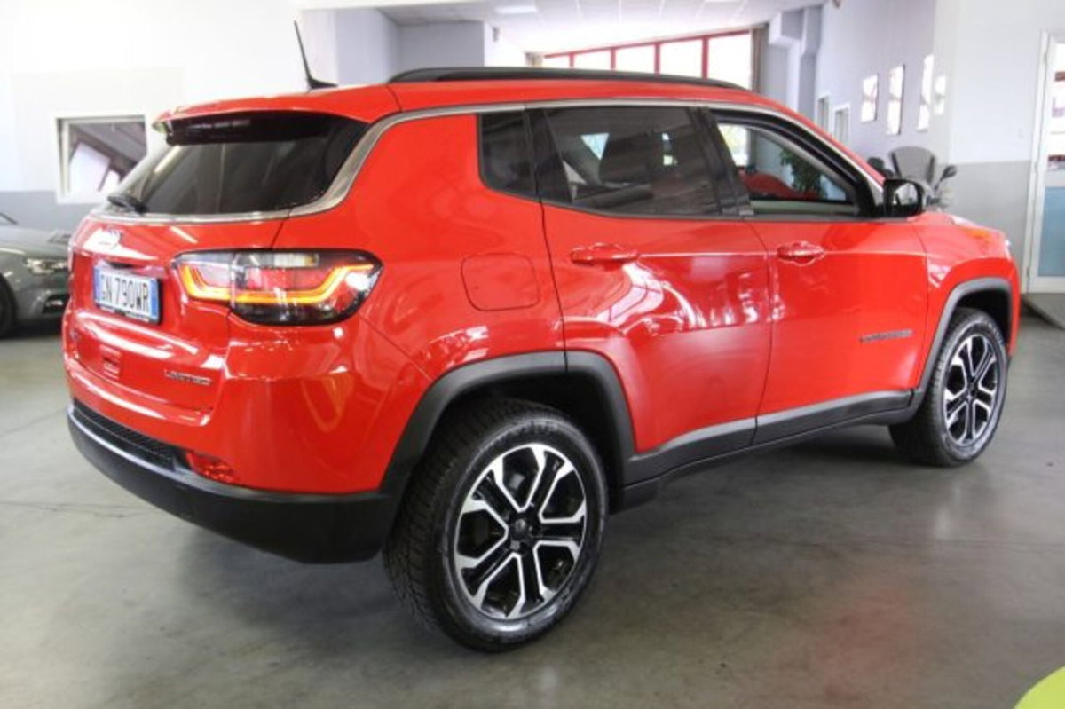 Jeep Compass 1.3 T4 190CV PHEV AT6 4xe Limited (5)
