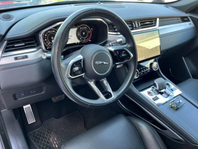 Jaguar F-Pace 2.0 D 204 CV AWD aut. R-Dynamic Black (18)