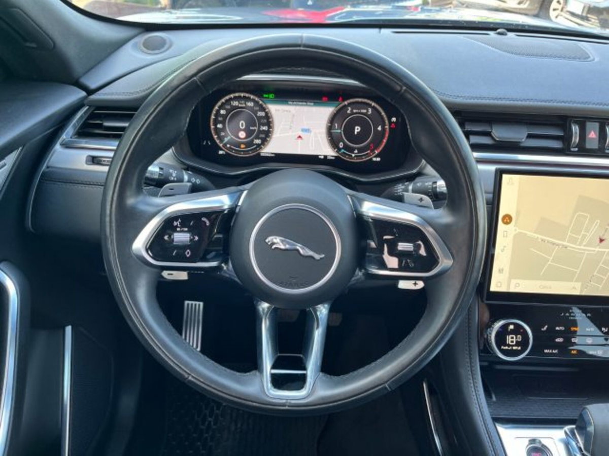 Jaguar F-Pace 2.0 D 204 CV AWD aut. R-Dynamic Black (19)