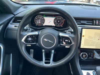 Jaguar F-Pace 2.0 D 204 CV AWD aut. R-Dynamic Black (19)