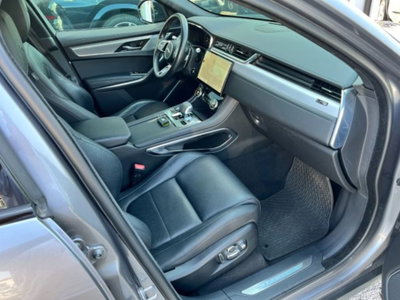 Jaguar F-Pace 2.0 D 204 CV AWD aut. R-Dynamic Black (8)