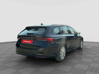 Skoda Octavia Station Wagon 2.0 tdi Executive 150cv dsg (5)