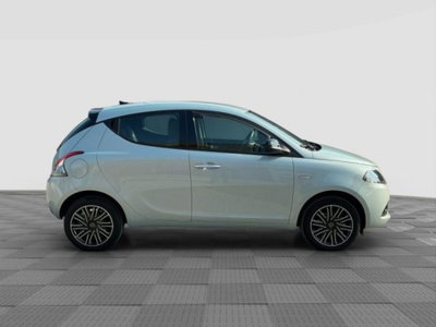 Lancia Ypsilon 1.2 69 CV 5 porte GPL Ecochic Alberta Ferretti (6)