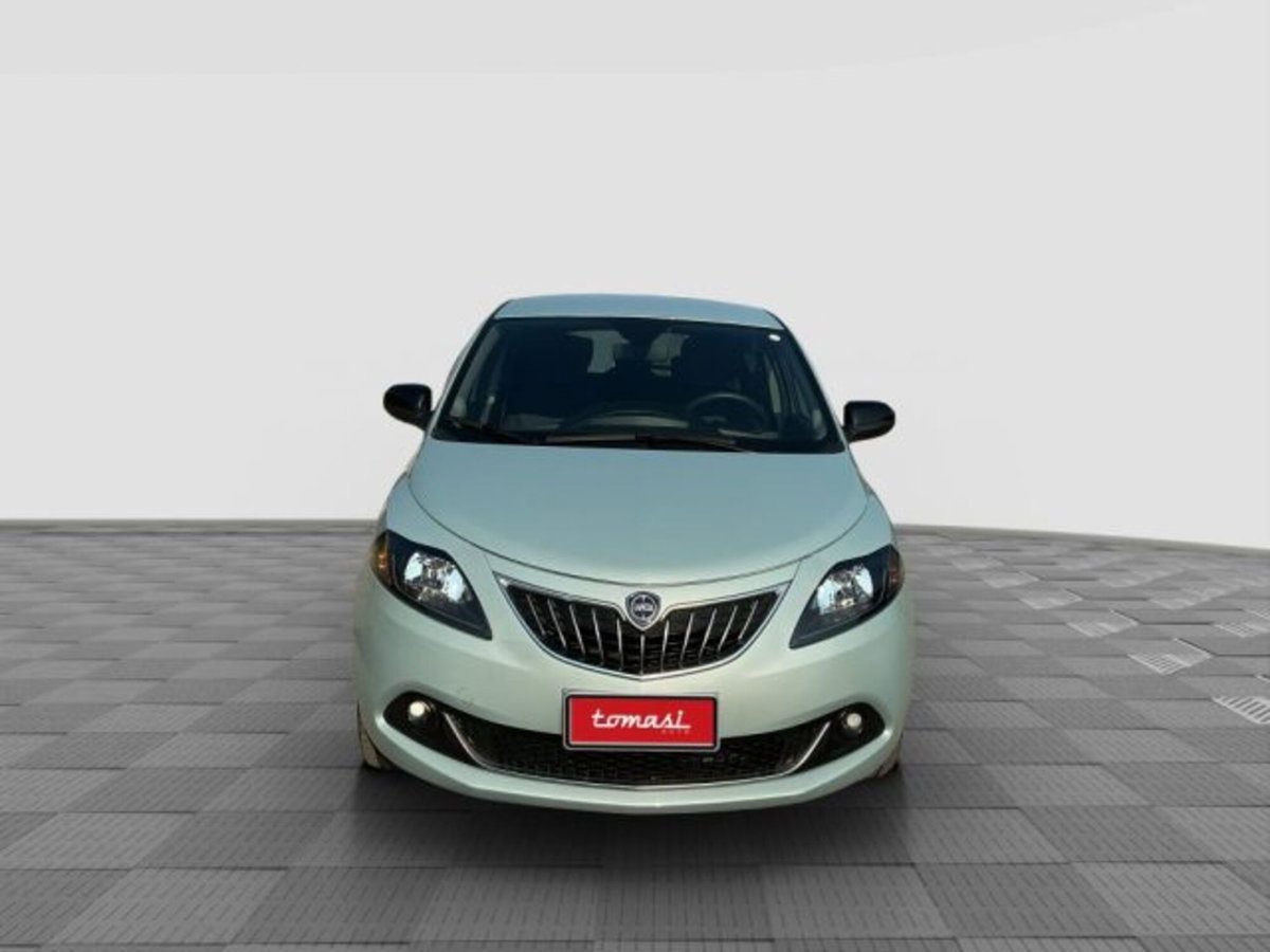 Lancia Ypsilon 1.2 69 CV 5 porte GPL Ecochic Alberta Ferretti (8)