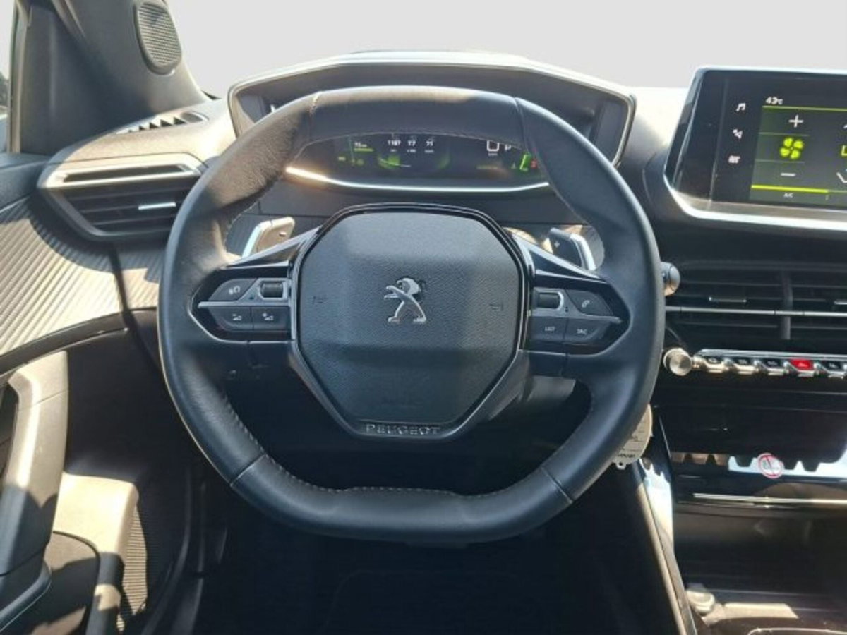Peugeot 2008 PureTech 130 S&S EAT8 Allure Pack (12)