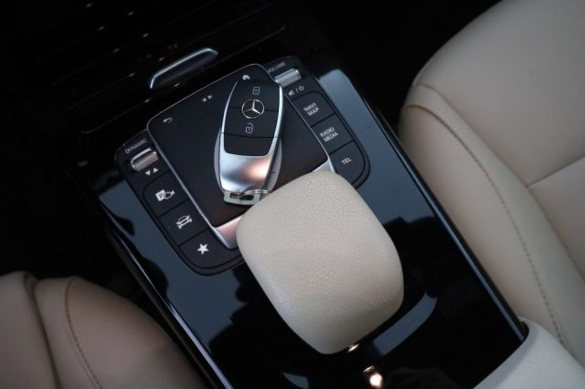 Mercedes-Benz Classe A 180 d Automatic Sport (14)