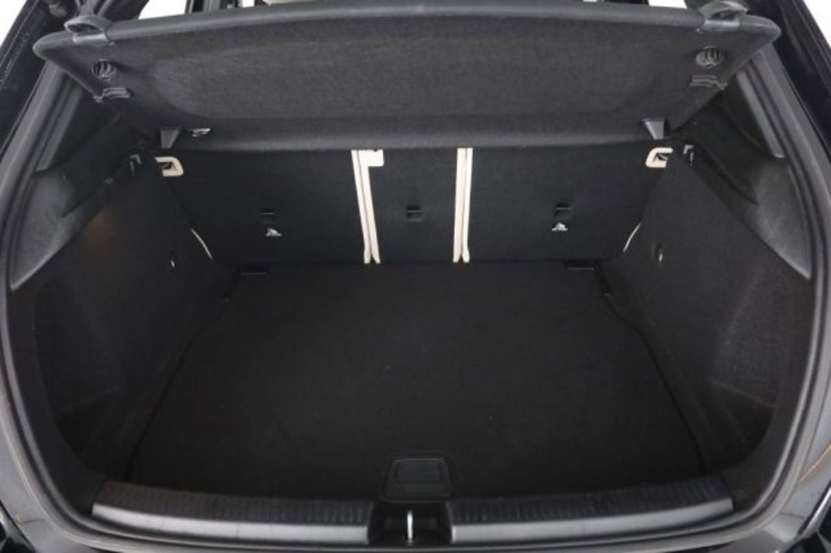 Mercedes-Benz Classe A 180 d Automatic Sport (6)