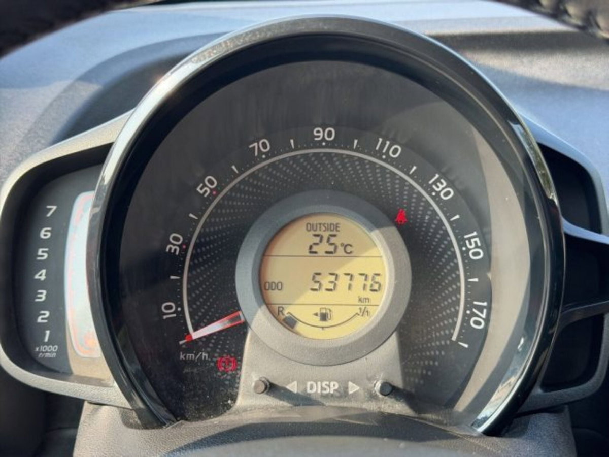 Toyota Aygo 1.0 VVT-i 72 CV 5 porte x-cool MMT (15)
