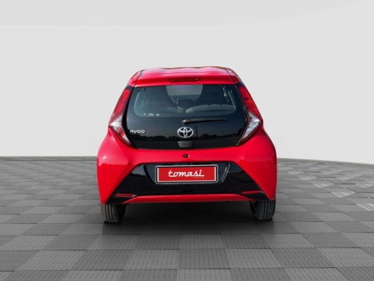 Toyota Aygo 1.0 VVT-i 72 CV 5 porte x-cool MMT (4)