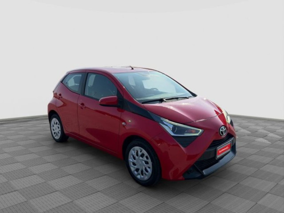 Toyota Aygo 1.0 VVT-i 72 CV 5 porte x-cool MMT (7)
