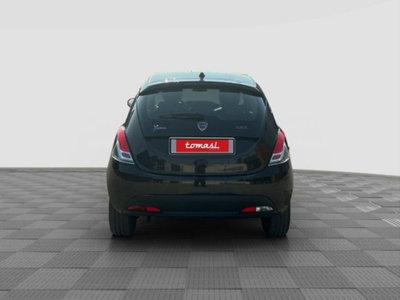 Lancia Ypsilon 1.0 FireFly 5 porte S&S Hybrid Ecochic Gold (4)