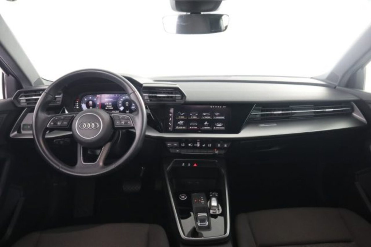 Audi A3 Sportback 30 TDI S tronic Business (4)