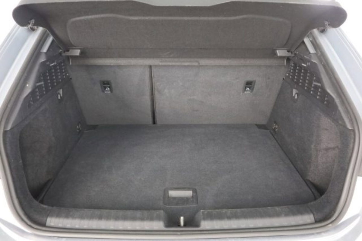 Audi A3 Sportback 30 TDI S tronic Business (6)