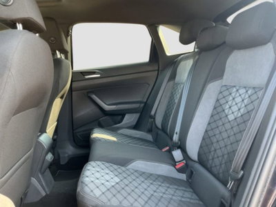 Volkswagen Taigo 1.0 TSI 110 CV DSG R-Line (10)