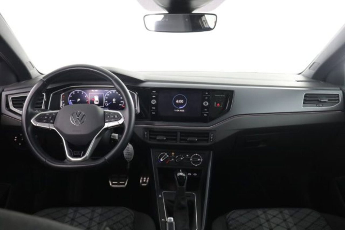 Volkswagen Taigo 1.0 TSI 110 CV DSG R-Line (4)